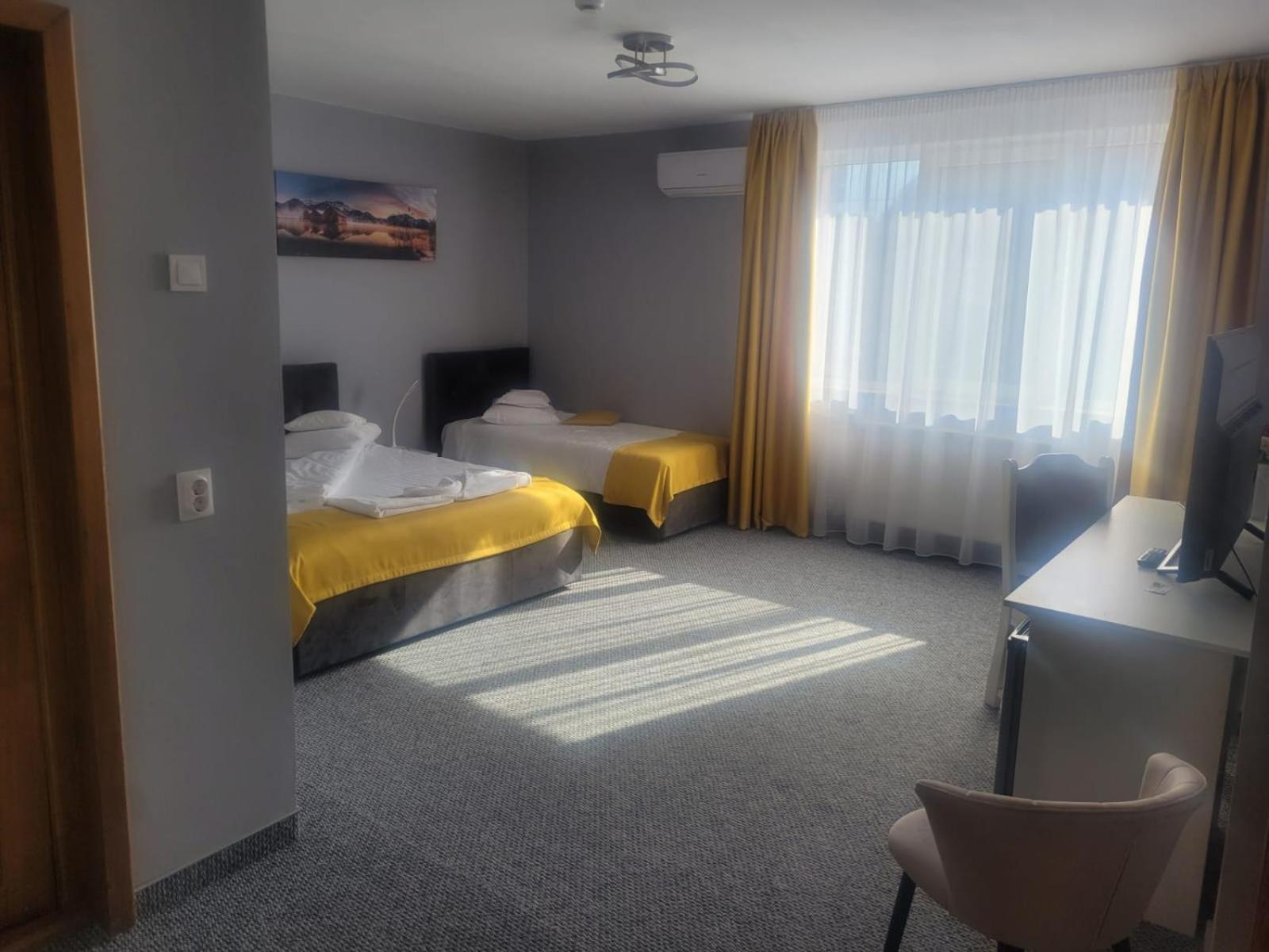 Hotel Delaf Cluj-Napoca Extérieur photo