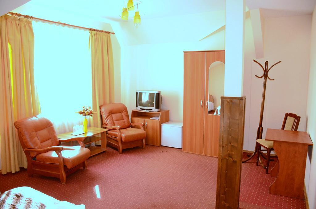 Hotel Delaf Cluj-Napoca Extérieur photo