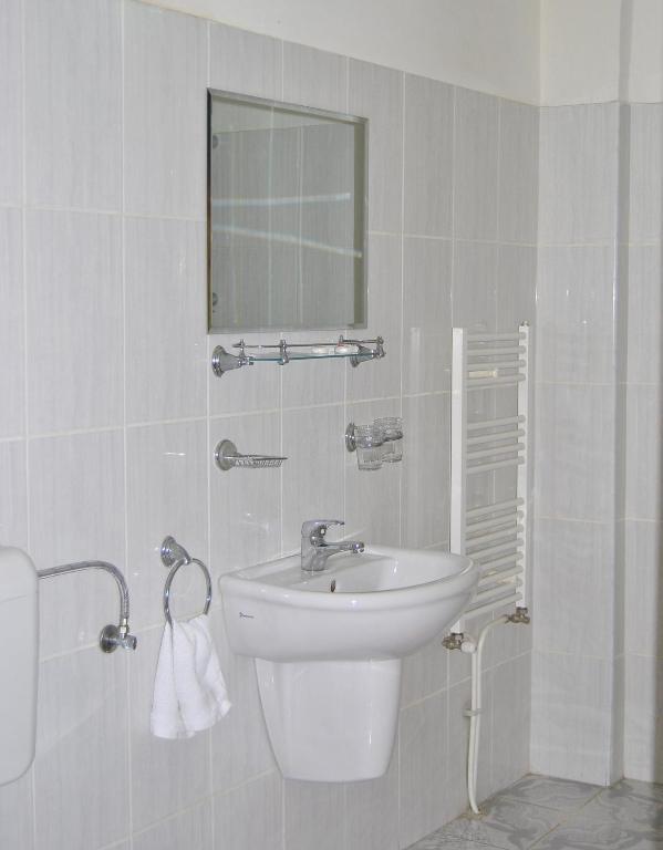 Hotel Delaf Cluj-Napoca Extérieur photo